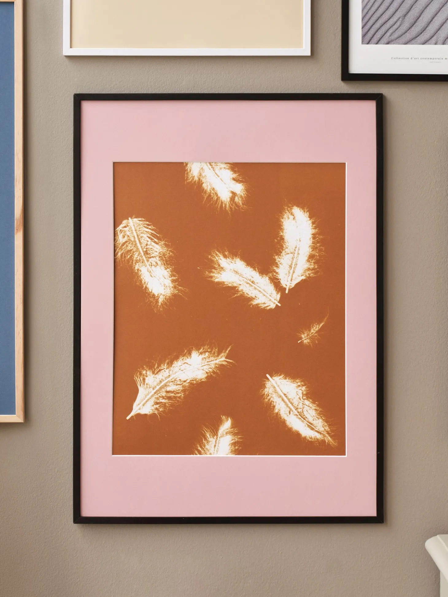 Plakat Feather Dark Mustard 40 X 50